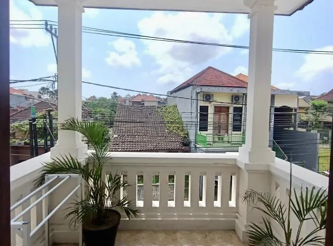 3br 3ba Nyoman House Near Gwk Cultural Park And Beaches Holiday home